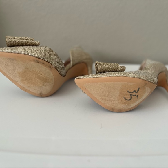 Betsy Johnson Gold High Heels Shoes - Picture 7 of 9